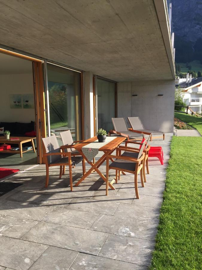 Casa Admisa, Spektakulaere Aussicht, Ski In And Out, Hochwertige Einrichtung, Valserstein Und Eiche Flims Luaran gambar